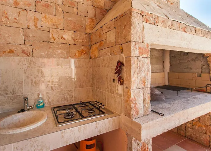 펜션 Roza Murter *