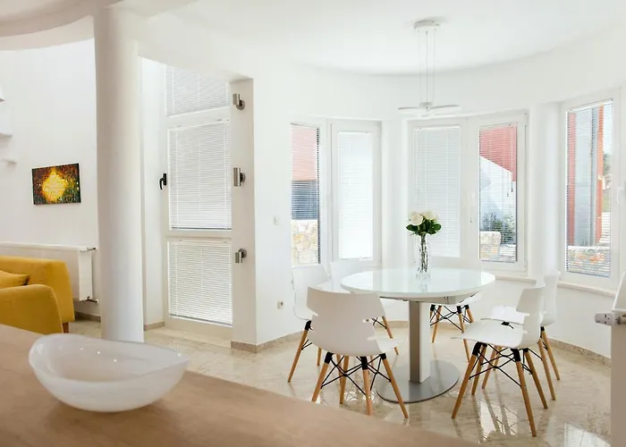 Roza Murter 펜션 시베니크